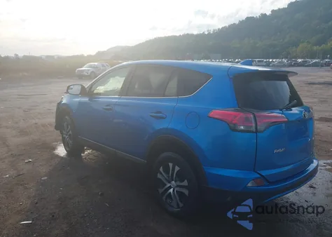 2018 Toyota Rav4 Le z USA, uszkodzony, nr VIN JTMZFREV3JJ173182